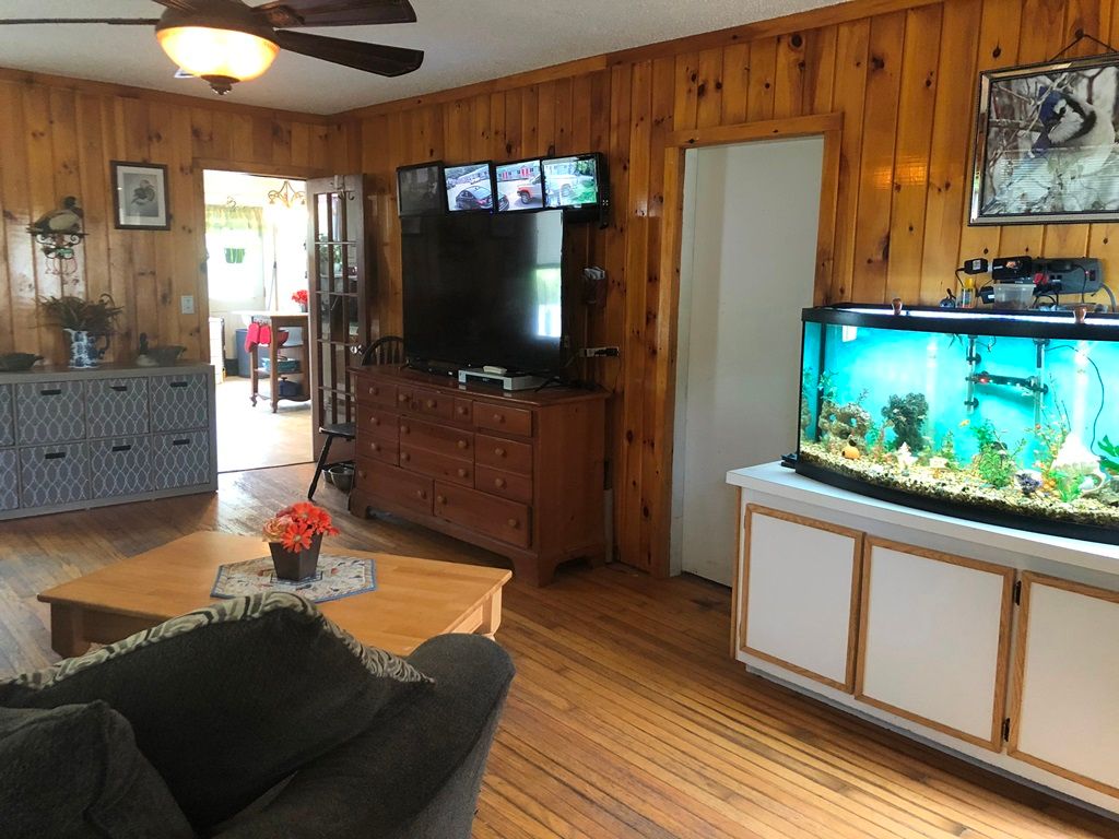 395 Canaan Rd, Skowhegan, ME 04976